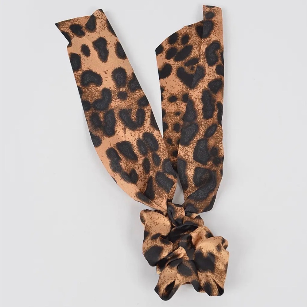Leopard Hair Tie - Picture 2 of 3